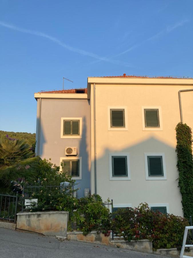 Trogir, Villa Salena, Residenz Ciovo Pearl, Slatine, Island Ciovo, Split Exterior foto